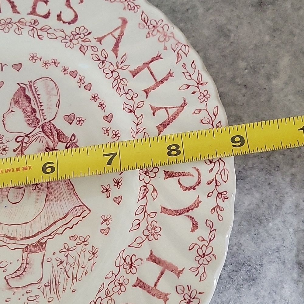 Vintage 1975 Decorative Mother Plate in Red Transferware 9" - Picture 4 of 4
